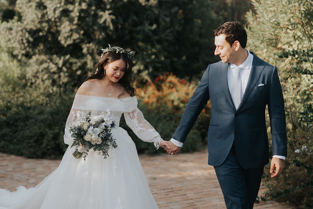 Fairytale destination wedding in Pylos with dusty blue florals | Mia & Nickos
